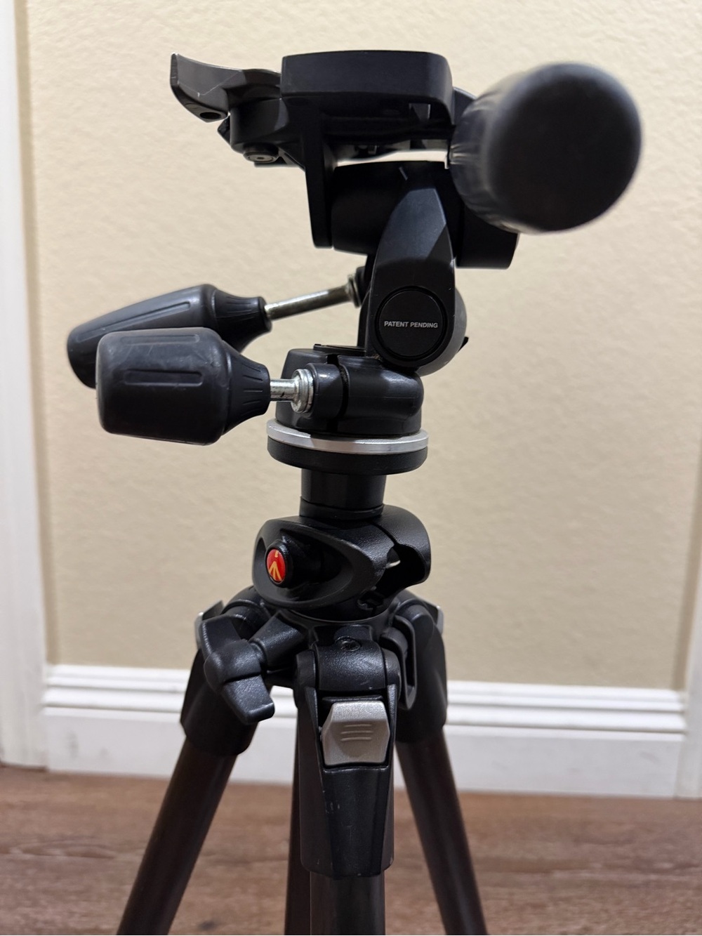 Manfrotto 190CXPRO4 tripods made in Italy magnesium carbon fiber - Picture 6 of 9